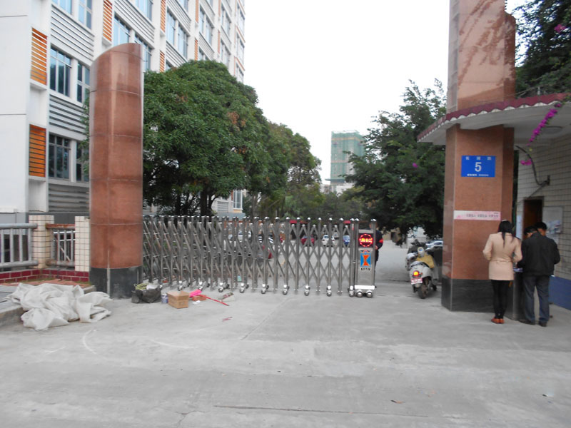 小區電動(dòng)門(mén)